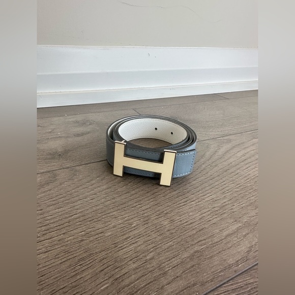 [SOLD] Hermes Reversible Baby Blue White Buckle Belt - Picture 4 of 4